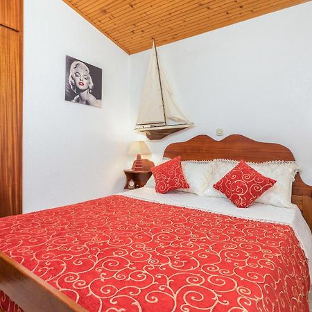 Pet Friendly Home In Fazana With Kitchen المظهر الخارجي الصورة