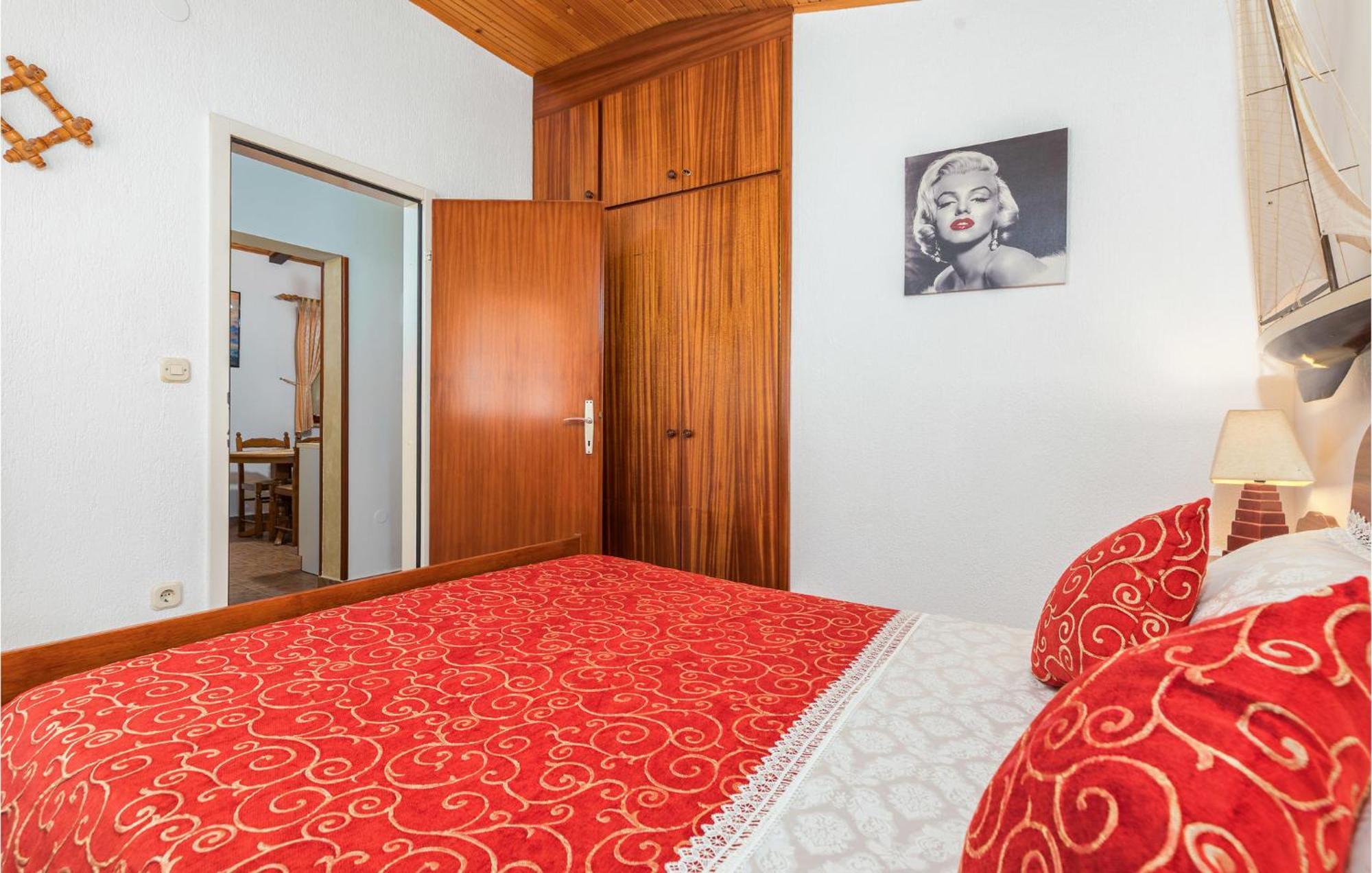 Pet Friendly Home In Fazana With Kitchen المظهر الخارجي الصورة